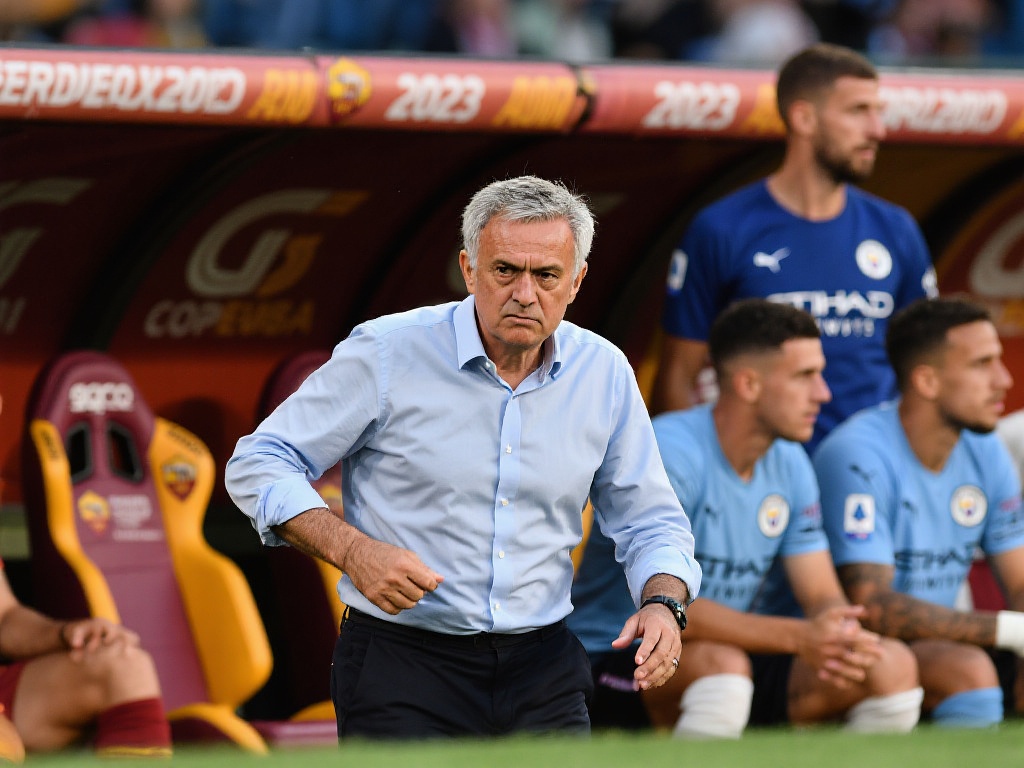 穆里尼奥:真希望我也能像瓜迪奥拉那样不断买人 穆里尼奥的困境:资源受限与阵容疲态
作