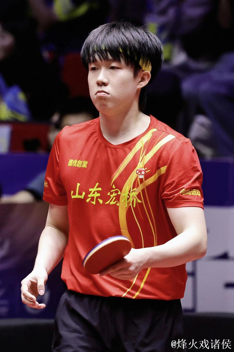 王楚钦退赛再参赛,步伐僵硬,球迷感叹国乒风貌依旧 王楚钦退赛再参赛,步伐僵硬,球迷感叹国乒风貌依旧